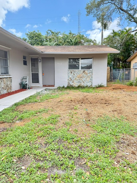 3933 Southwest 51st Street
