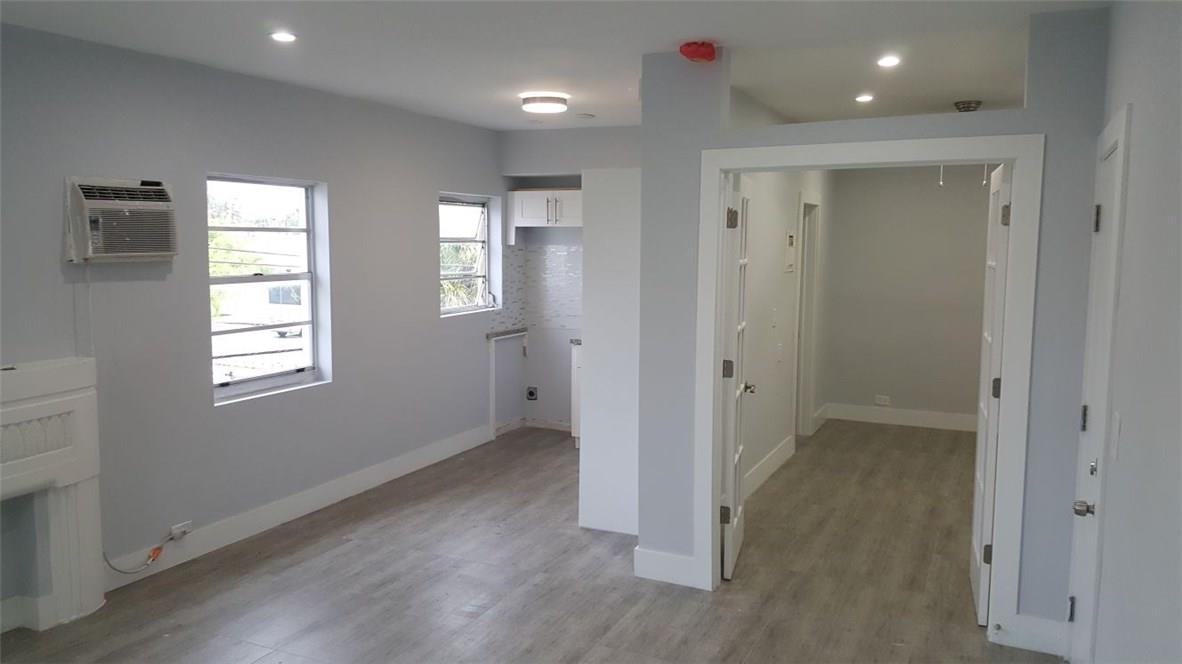 7116 Bay Dr - 07